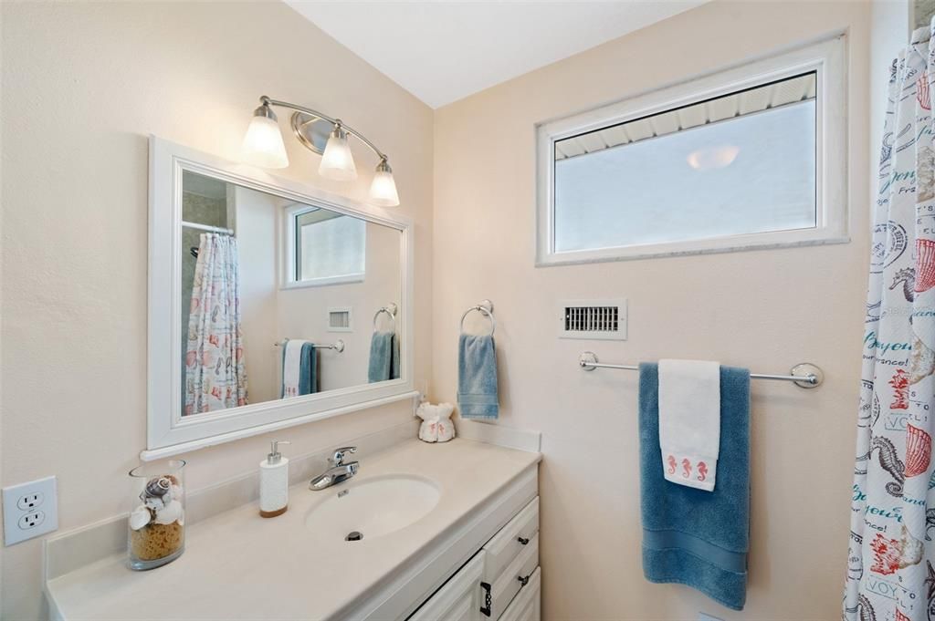 For Sale: $1,350,000 (3 beds, 3 baths, 1500 Square Feet)