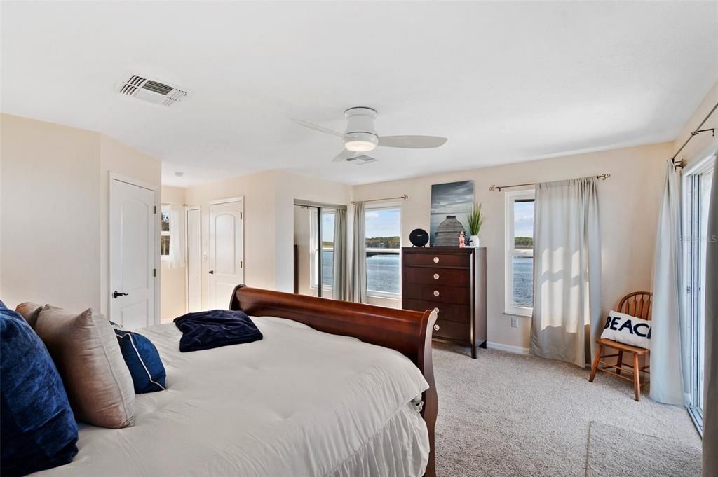 For Sale: $1,350,000 (3 beds, 3 baths, 1500 Square Feet)