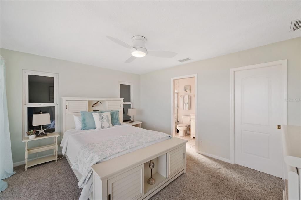 For Sale: $1,350,000 (3 beds, 3 baths, 1500 Square Feet)