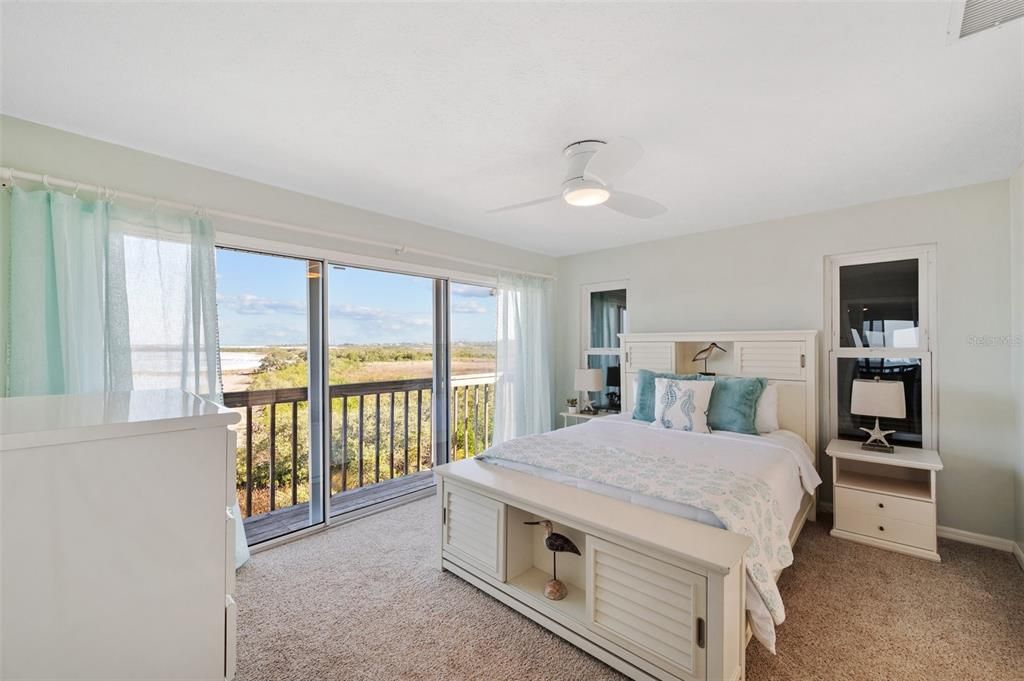 For Sale: $1,350,000 (3 beds, 3 baths, 1500 Square Feet)