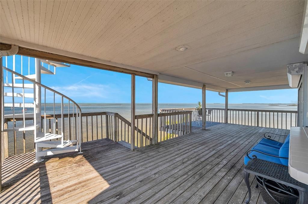 For Sale: $1,350,000 (3 beds, 3 baths, 1500 Square Feet)