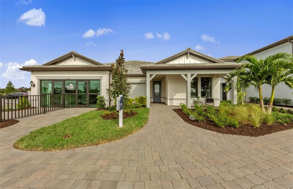 Vendido Recientemente: $1,000,000 (5 camas, 5 baños, 4217 Pies cuadrados)