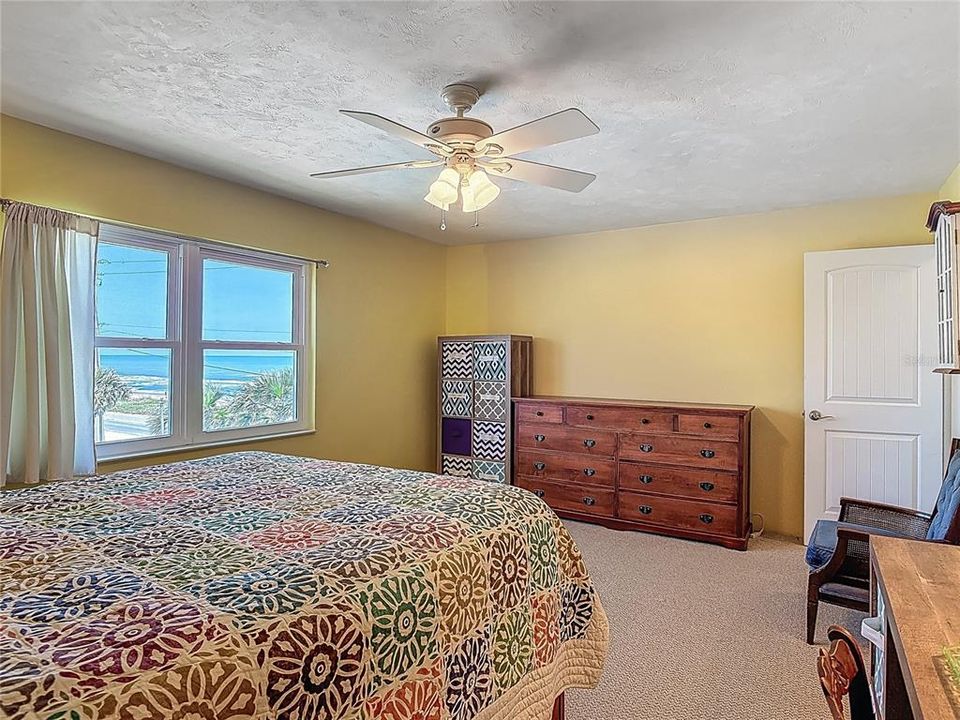 For Sale: $289,900 (2 beds, 2 baths, 1175 Square Feet)