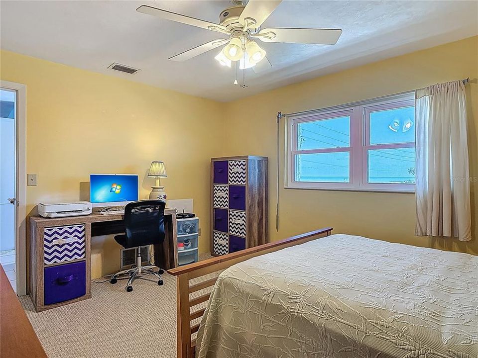 For Sale: $289,900 (2 beds, 2 baths, 1175 Square Feet)