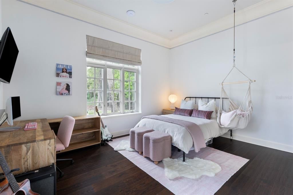 For Sale: $10,950,000 (5 beds, 5 baths, 8174 Square Feet)