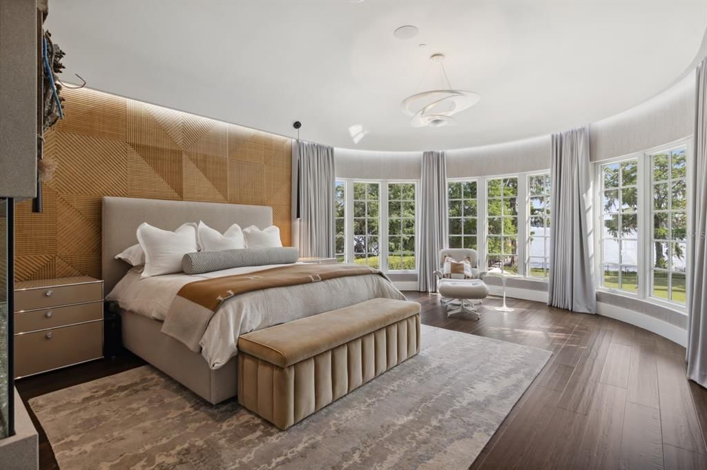 For Sale: $10,950,000 (5 beds, 5 baths, 8174 Square Feet)