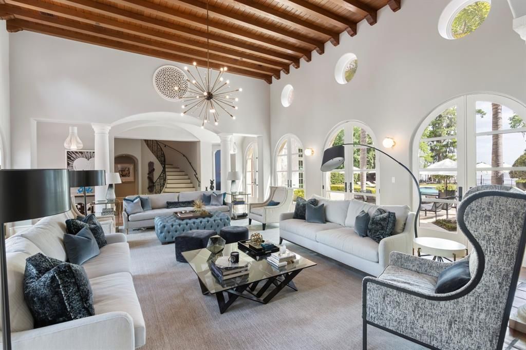 For Sale: $10,950,000 (5 beds, 5 baths, 8174 Square Feet)