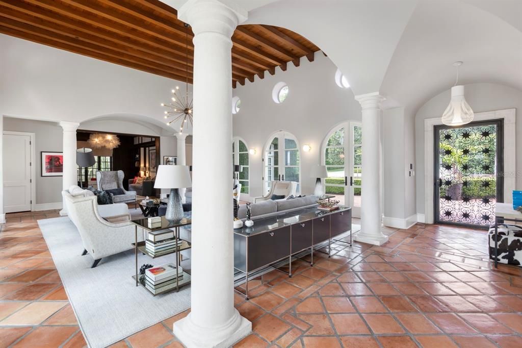 For Sale: $10,950,000 (5 beds, 5 baths, 8174 Square Feet)