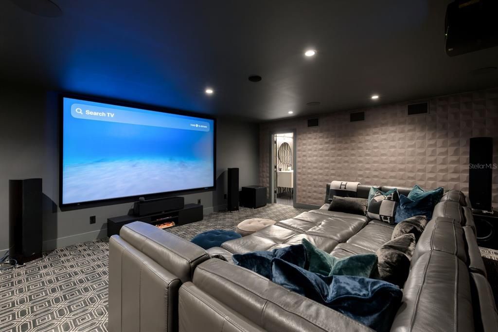 For Sale: $10,950,000 (5 beds, 5 baths, 8174 Square Feet)