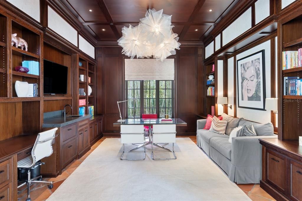 For Sale: $10,950,000 (5 beds, 5 baths, 8174 Square Feet)