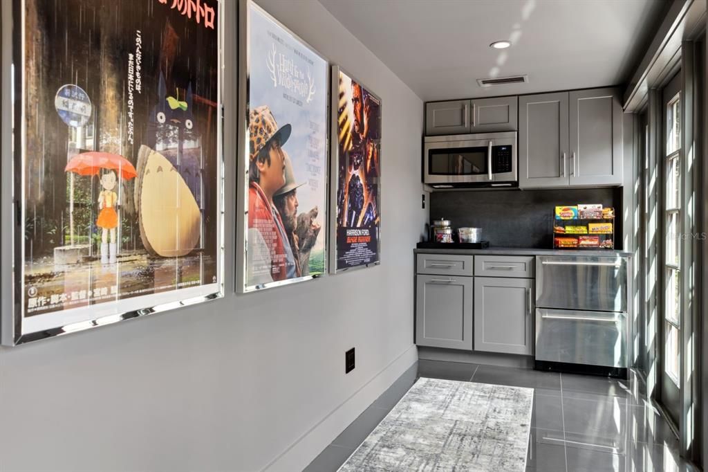 For Sale: $10,950,000 (5 beds, 5 baths, 8174 Square Feet)