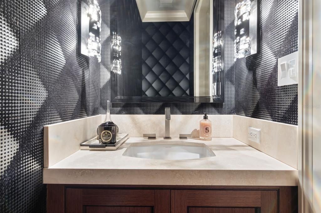 For Sale: $10,950,000 (5 beds, 5 baths, 8174 Square Feet)