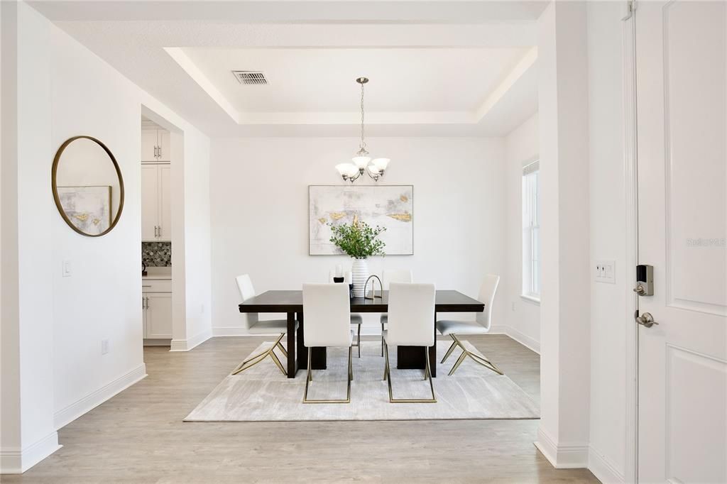 待售: $1,495,000 (6 贝兹, 5 浴室, 4493 平方英尺)