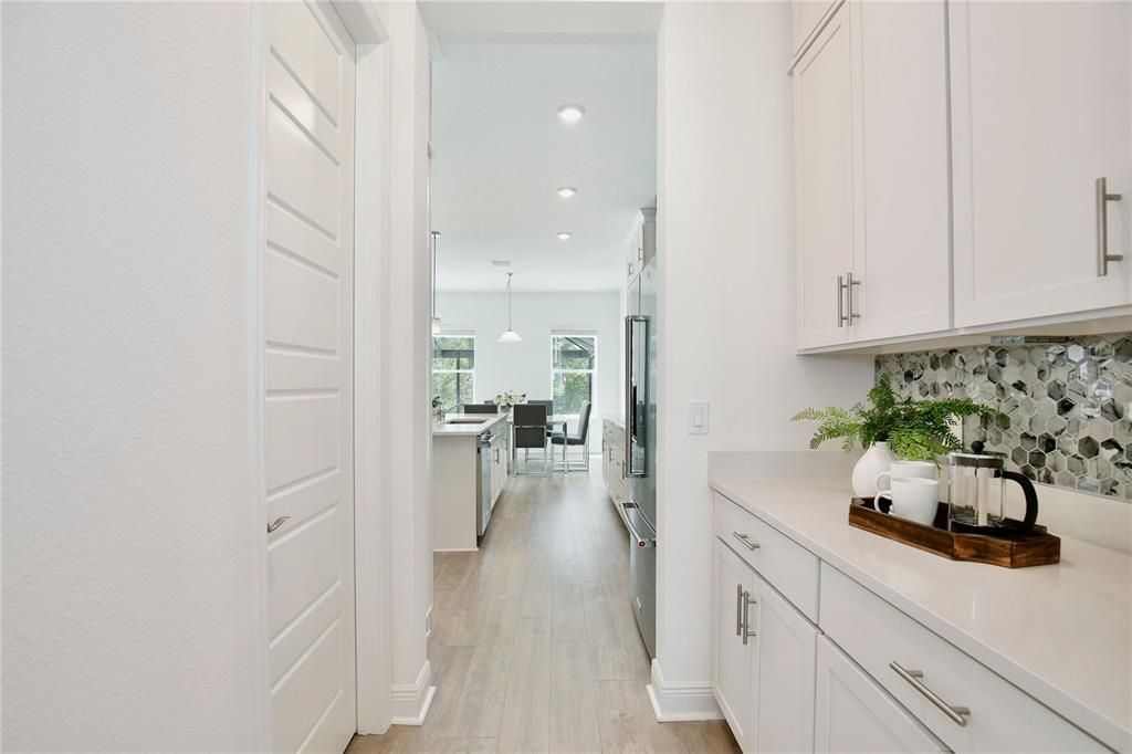 待售: $1,495,000 (6 贝兹, 5 浴室, 4493 平方英尺)