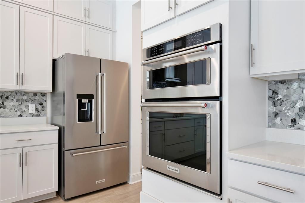 待售: $1,495,000 (6 贝兹, 5 浴室, 4493 平方英尺)