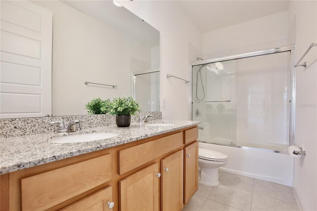 待售: $1,495,000 (6 贝兹, 5 浴室, 4493 平方英尺)