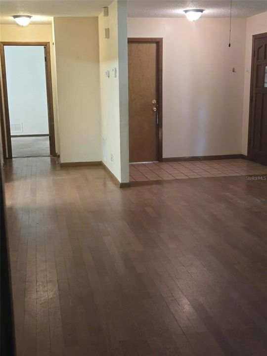 For Sale: $241,888 (2 beds, 2 baths, 1272 Square Feet)