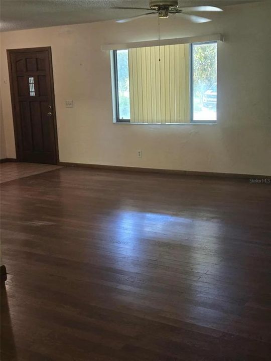 For Sale: $241,888 (2 beds, 2 baths, 1272 Square Feet)