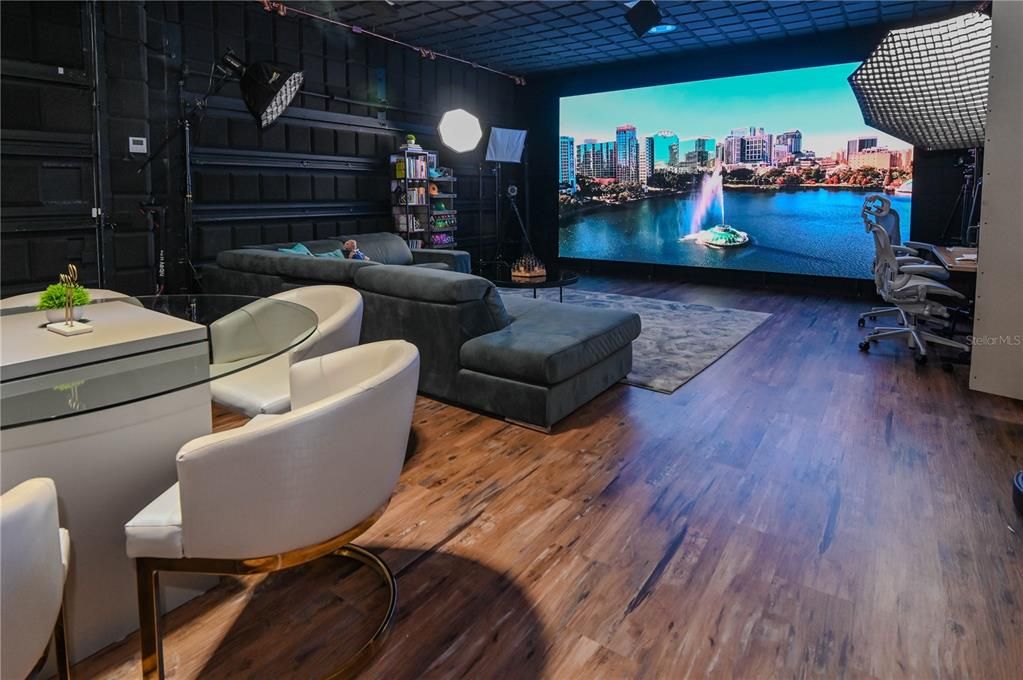 For Sale: $1,990,000 (6 beds, 6 baths, 5394 Square Feet)