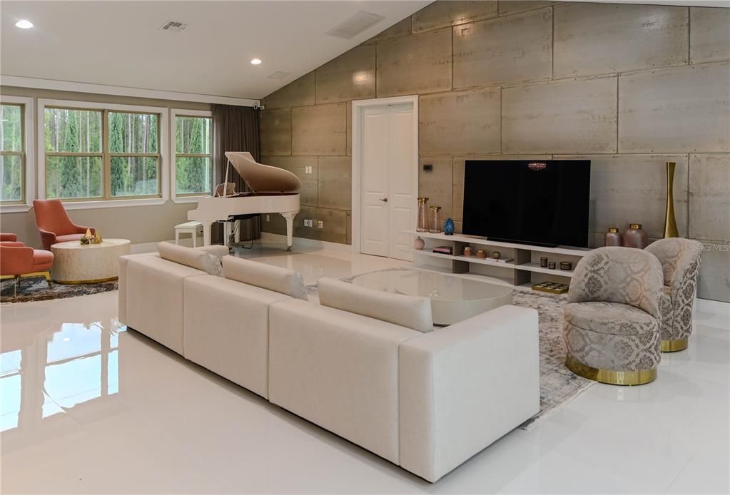 For Sale: $1,990,000 (6 beds, 6 baths, 5394 Square Feet)