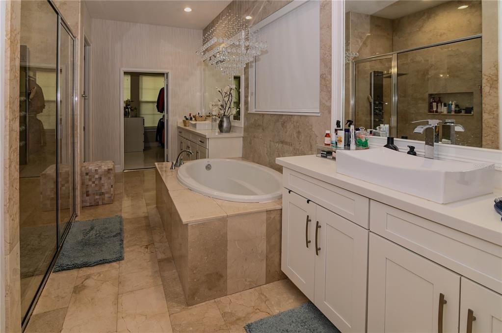 For Sale: $1,990,000 (6 beds, 6 baths, 5394 Square Feet)