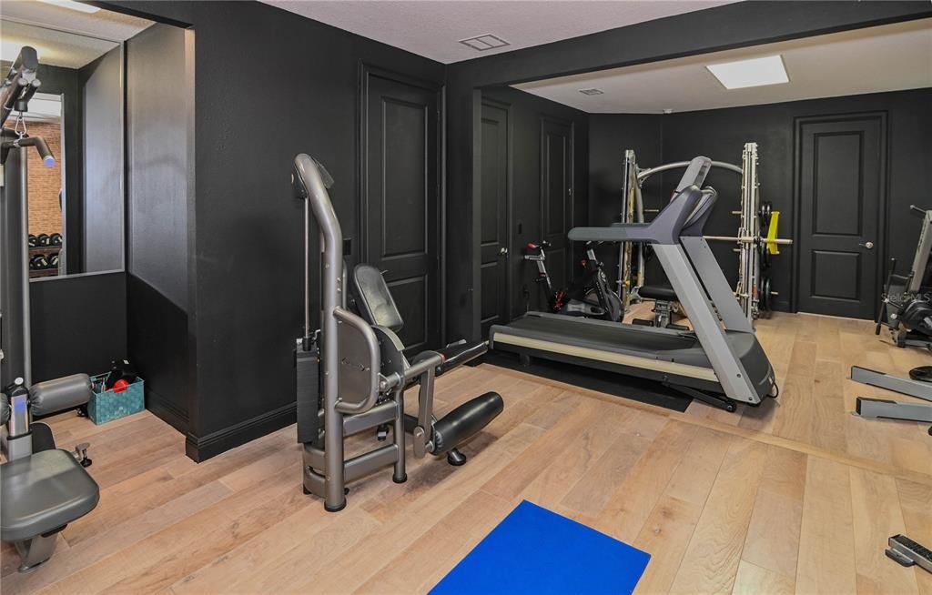 For Sale: $1,990,000 (6 beds, 6 baths, 5394 Square Feet)