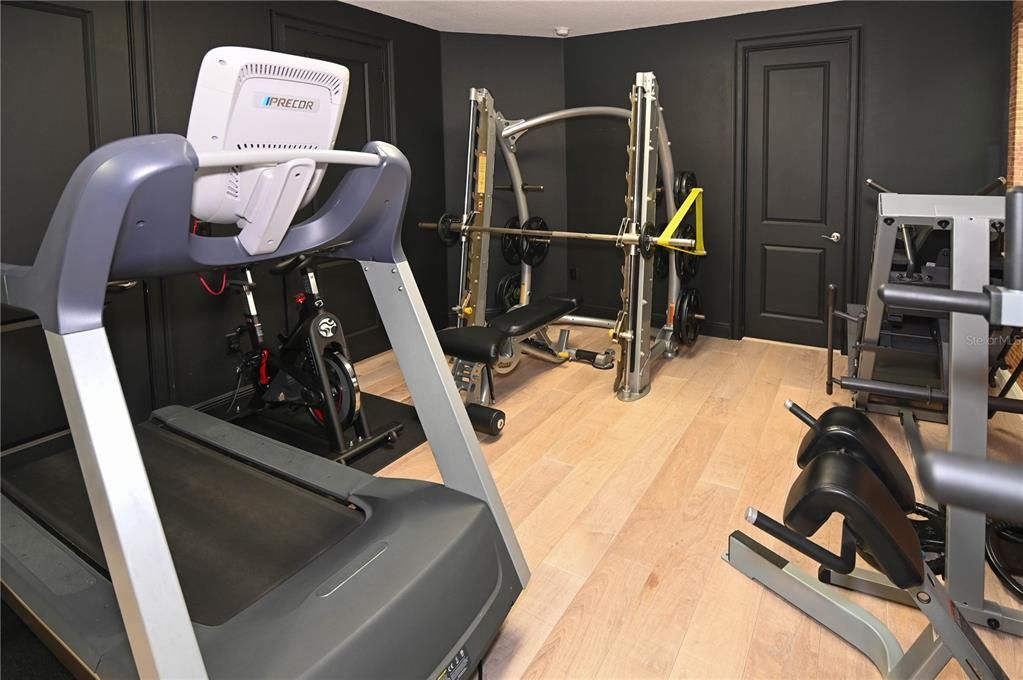 For Sale: $1,990,000 (6 beds, 6 baths, 5394 Square Feet)