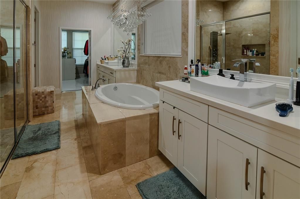 For Sale: $1,990,000 (6 beds, 6 baths, 5394 Square Feet)