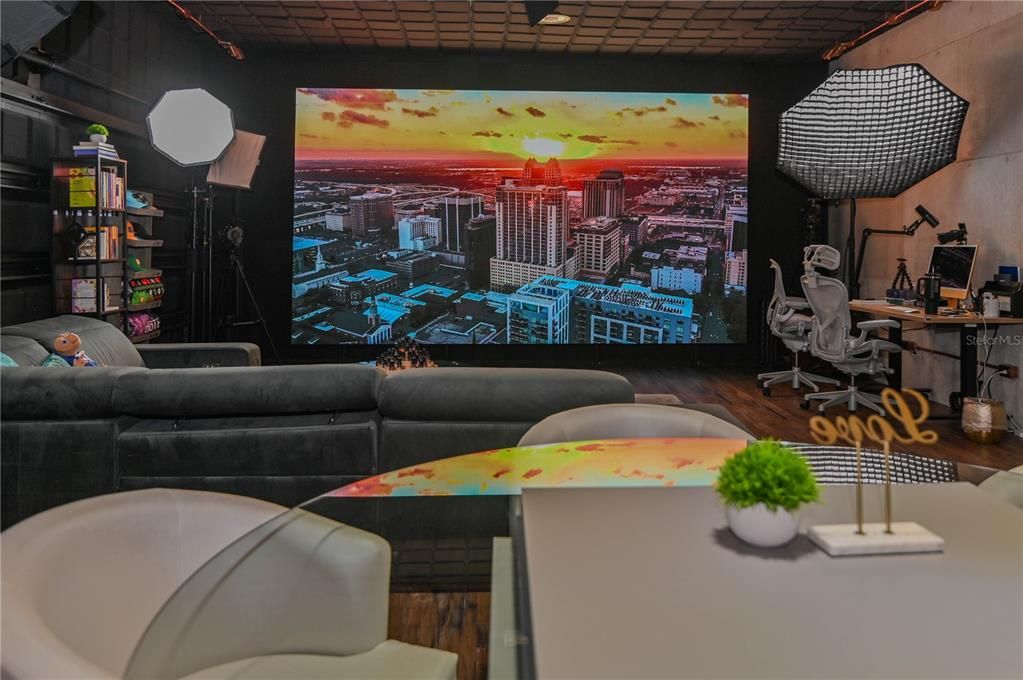 For Sale: $1,990,000 (6 beds, 6 baths, 5394 Square Feet)