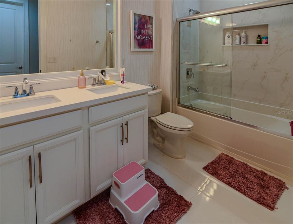 For Sale: $1,990,000 (6 beds, 6 baths, 5394 Square Feet)