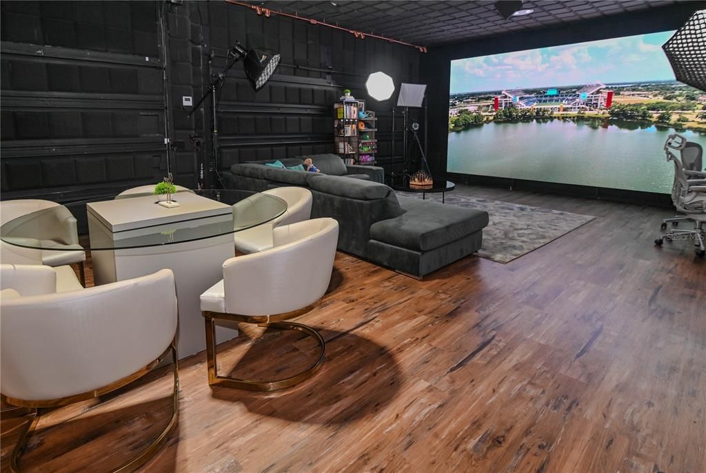 For Sale: $1,990,000 (6 beds, 6 baths, 5394 Square Feet)