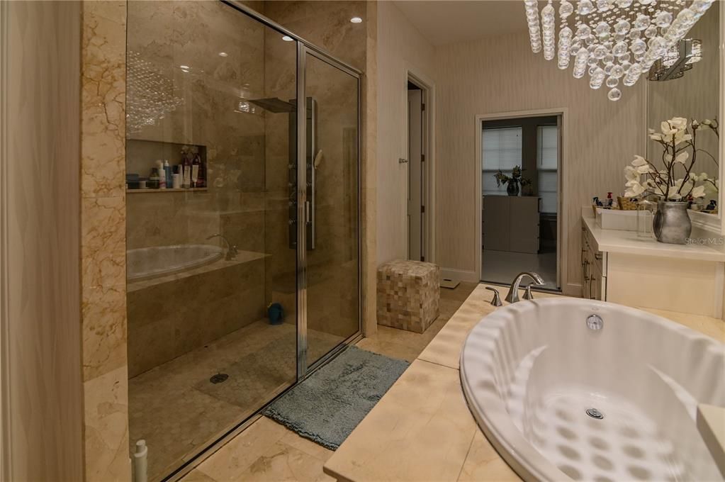 For Sale: $1,990,000 (6 beds, 6 baths, 5394 Square Feet)