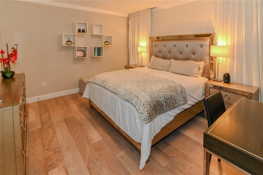 For Sale: $1,990,000 (6 beds, 6 baths, 5394 Square Feet)