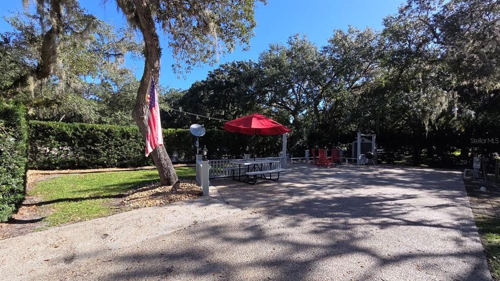 待售: $209,000 (0.09 acres)