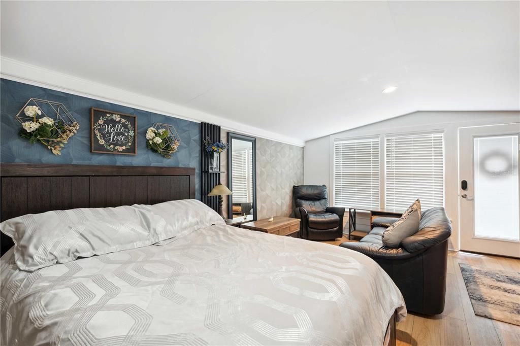 For Sale: $1,049,000 (5 beds, 3 baths, 2804 Square Feet)