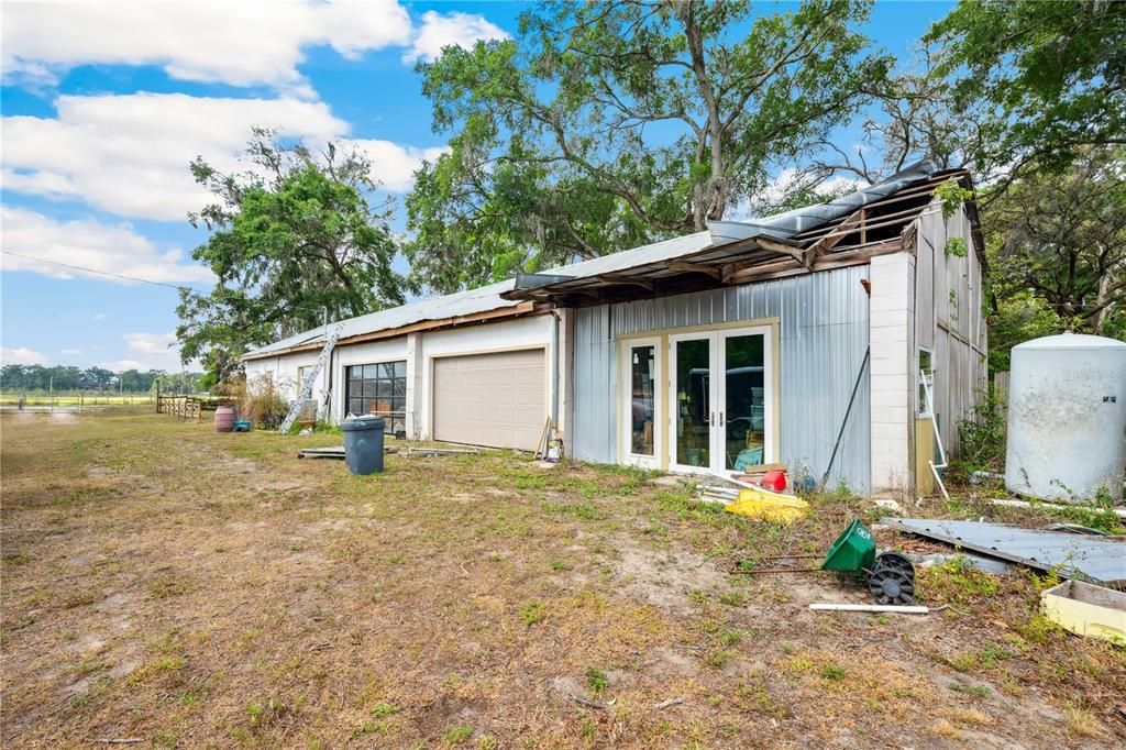 For Sale: $1,049,000 (5 beds, 3 baths, 2804 Square Feet)