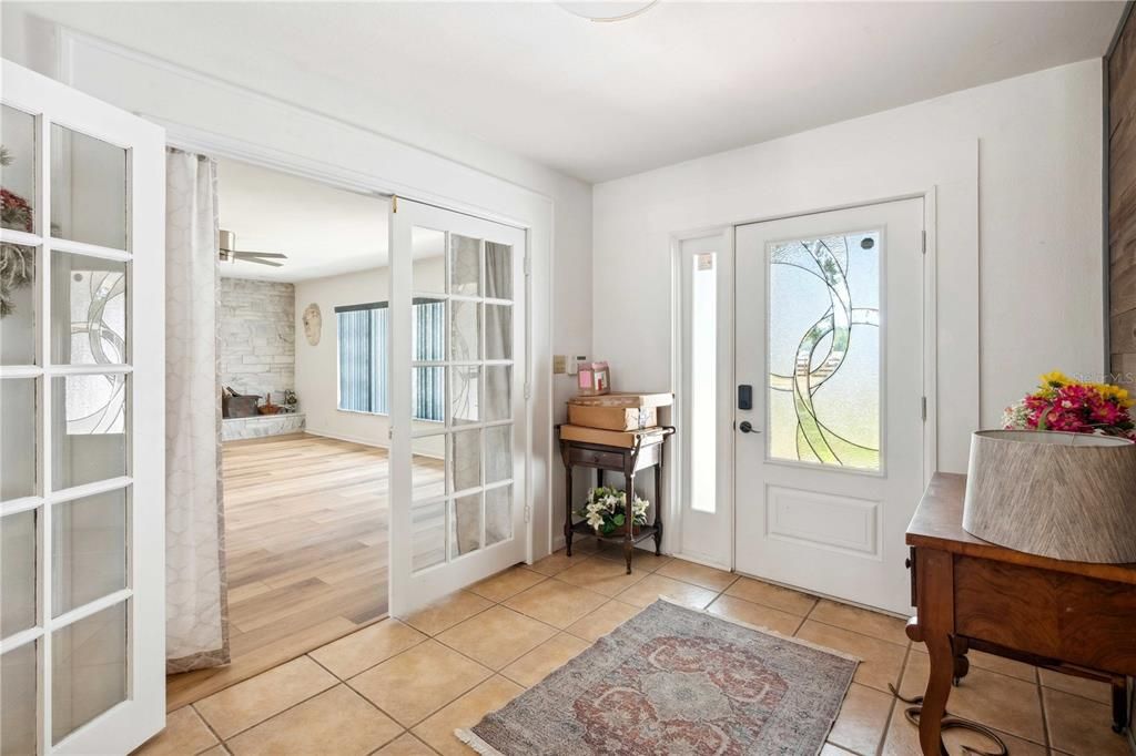 For Sale: $1,049,000 (5 beds, 3 baths, 2804 Square Feet)