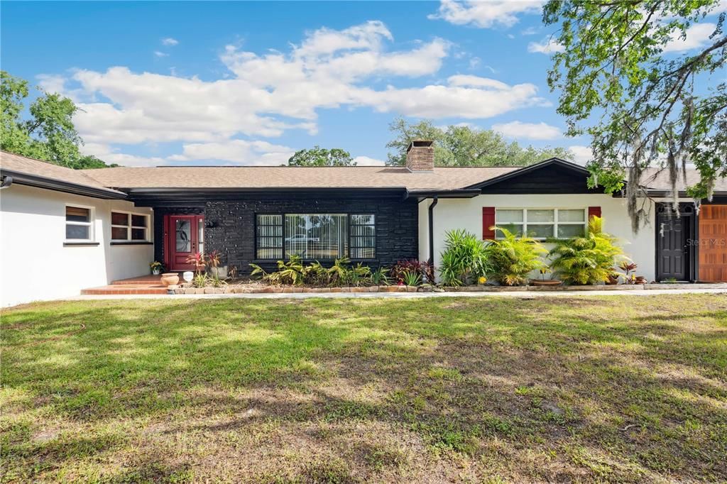 For Sale: $1,049,000 (5 beds, 3 baths, 2804 Square Feet)