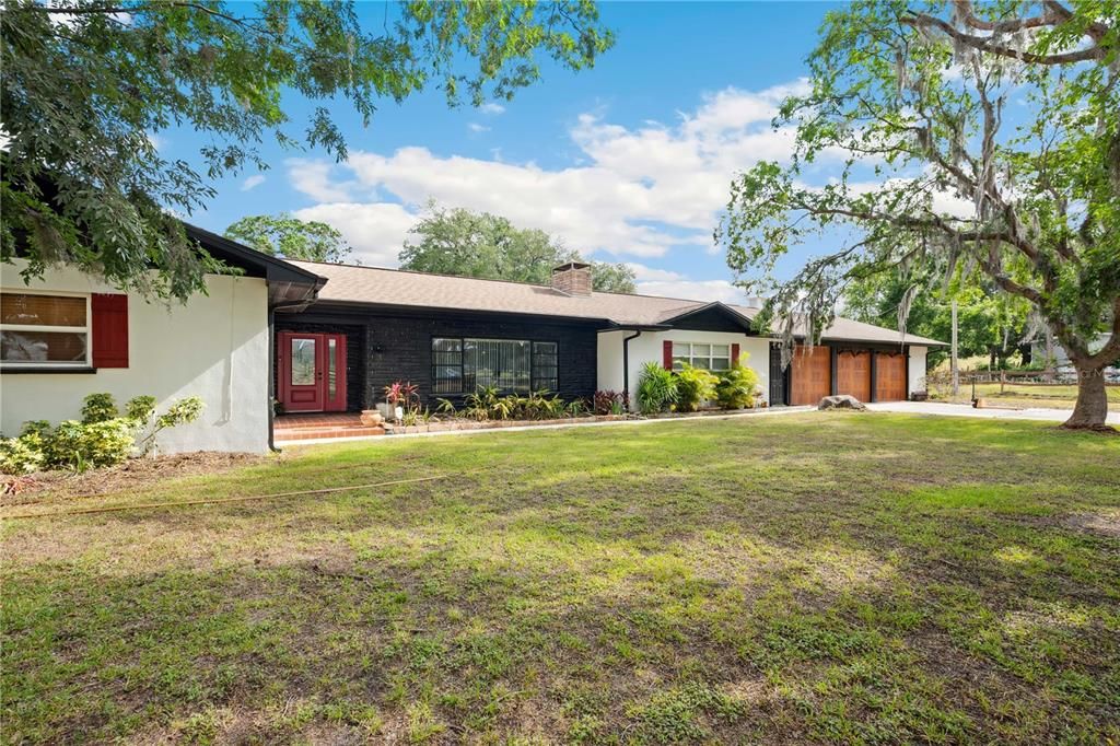 For Sale: $1,049,000 (5 beds, 3 baths, 2804 Square Feet)