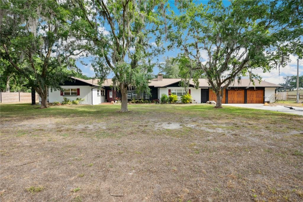 For Sale: $1,049,000 (5 beds, 3 baths, 2804 Square Feet)