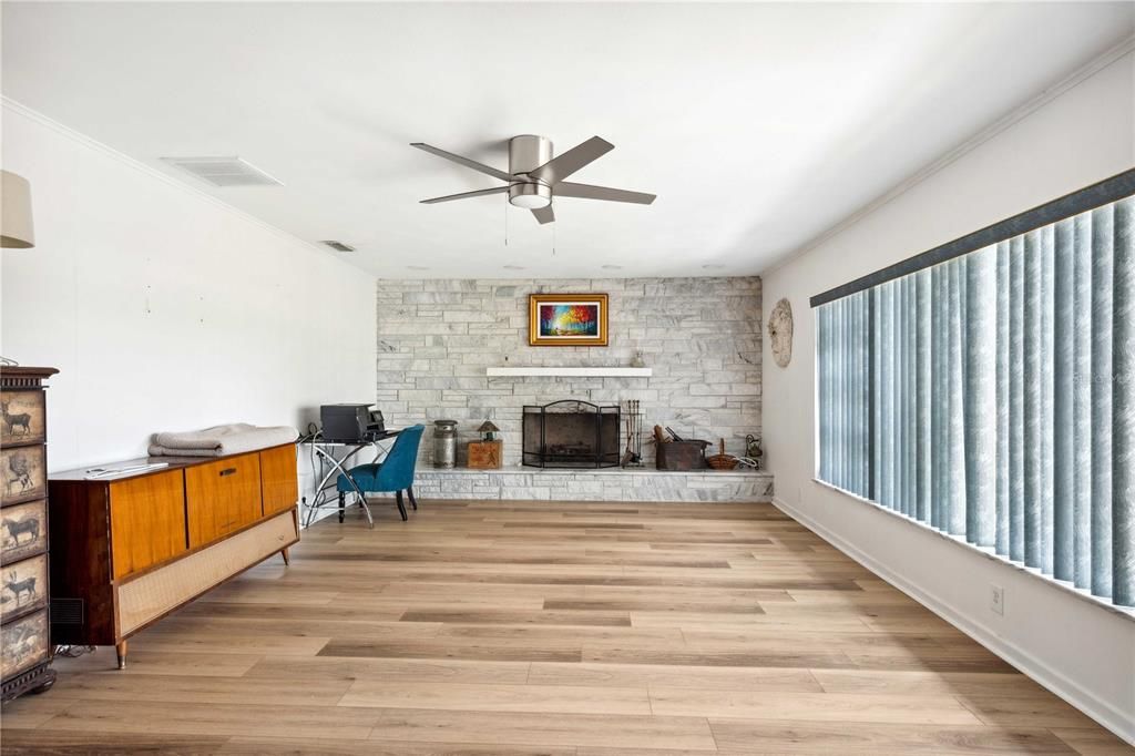 For Sale: $1,049,000 (5 beds, 3 baths, 2804 Square Feet)