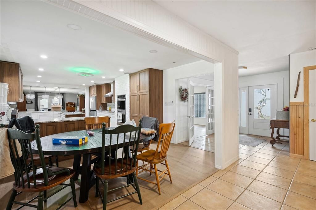 For Sale: $1,049,000 (5 beds, 3 baths, 2804 Square Feet)