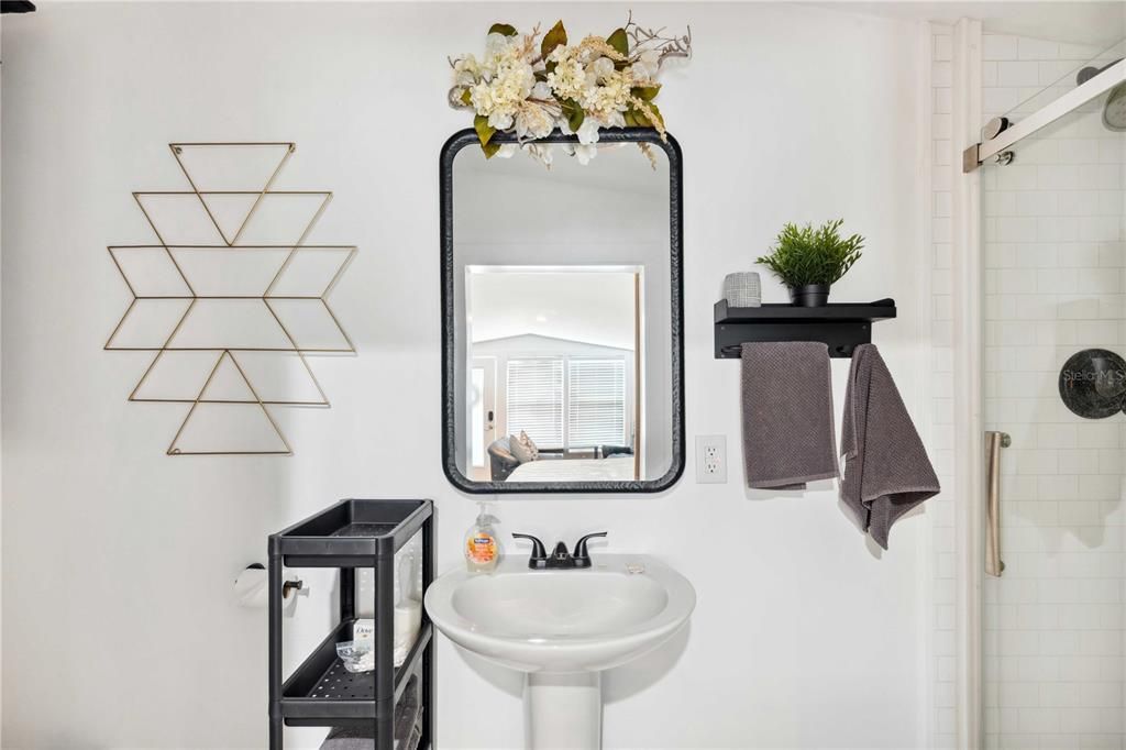 For Sale: $1,049,000 (5 beds, 3 baths, 2804 Square Feet)