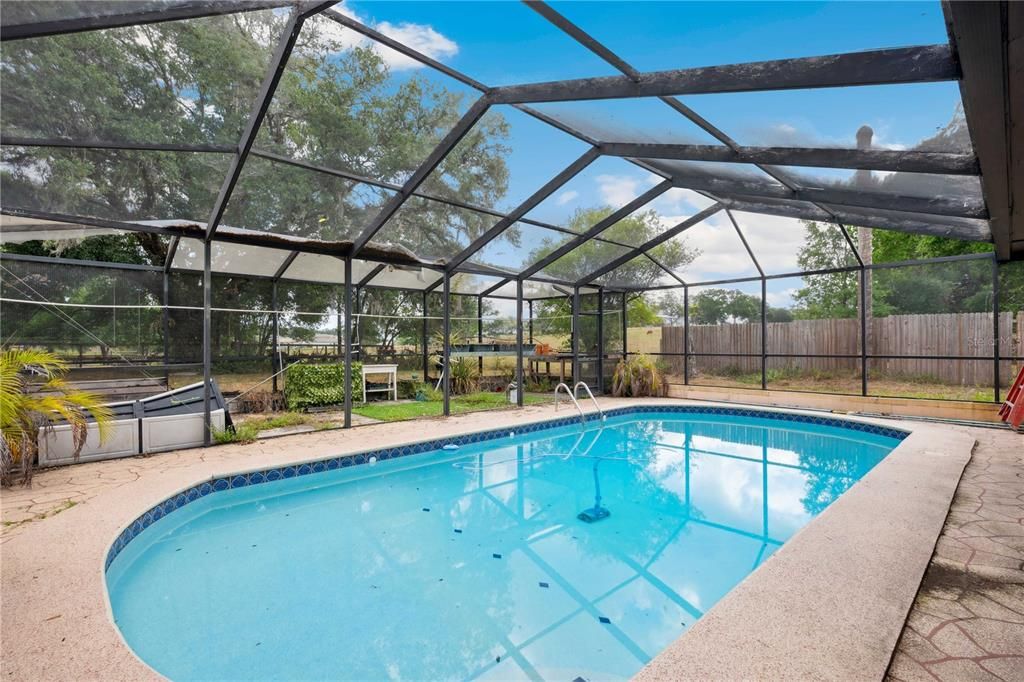 For Sale: $1,049,000 (5 beds, 3 baths, 2804 Square Feet)