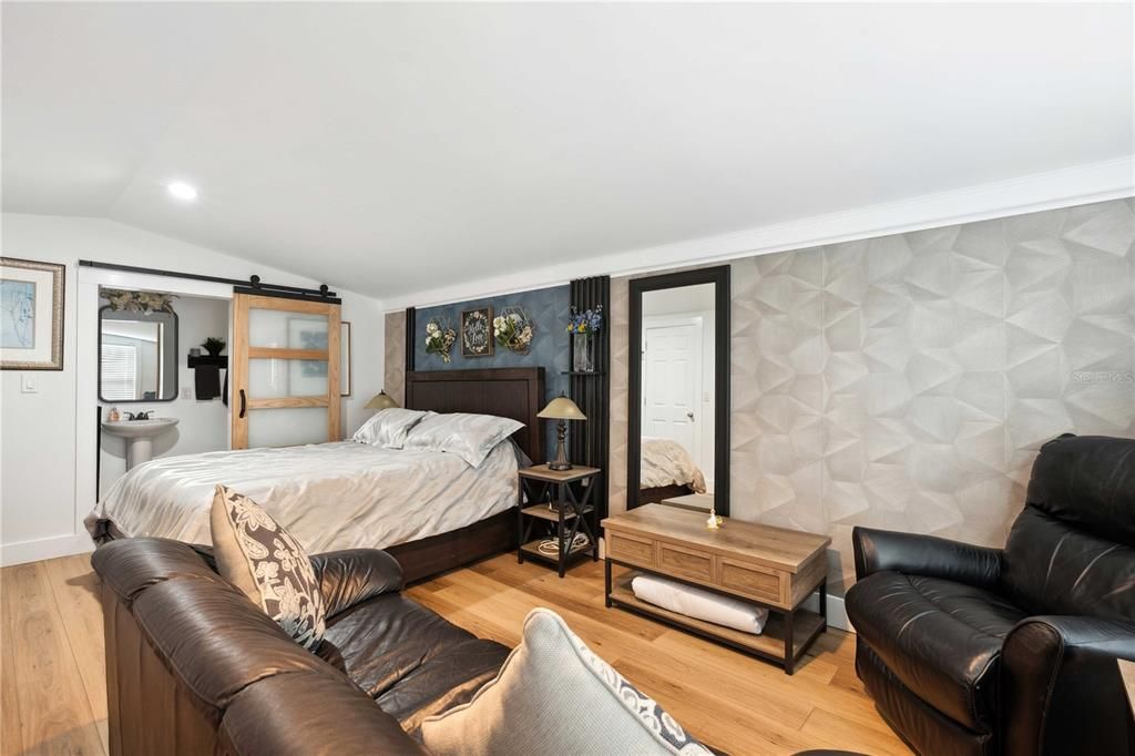 For Sale: $1,049,000 (5 beds, 3 baths, 2804 Square Feet)