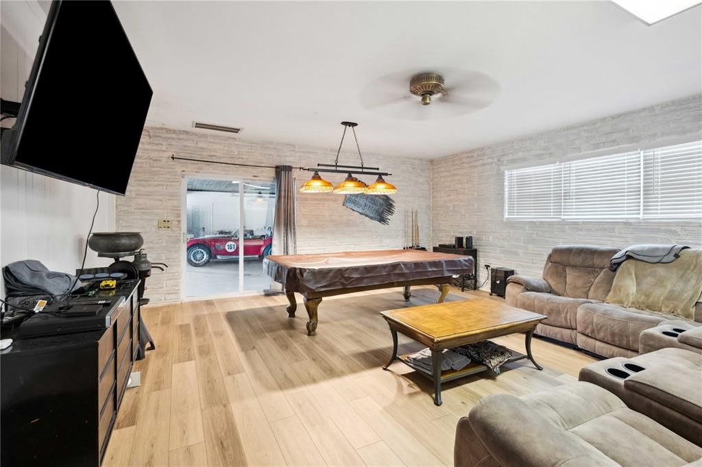 For Sale: $1,049,000 (5 beds, 3 baths, 2804 Square Feet)