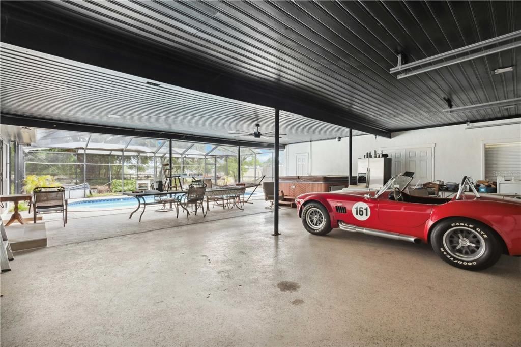 For Sale: $1,049,000 (5 beds, 3 baths, 2804 Square Feet)