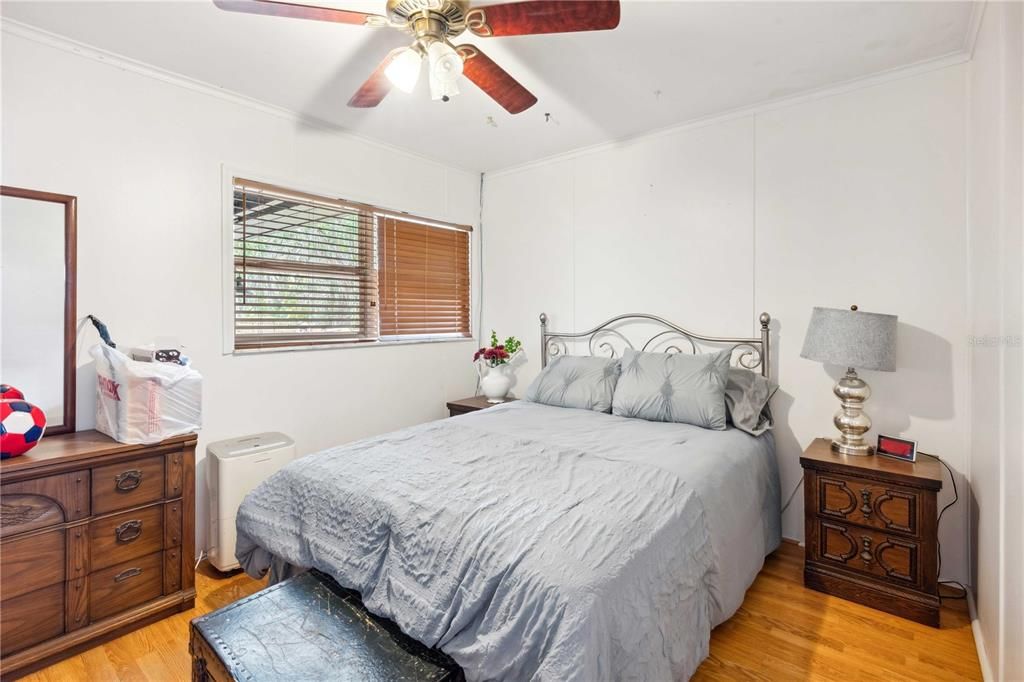 For Sale: $1,049,000 (5 beds, 3 baths, 2804 Square Feet)