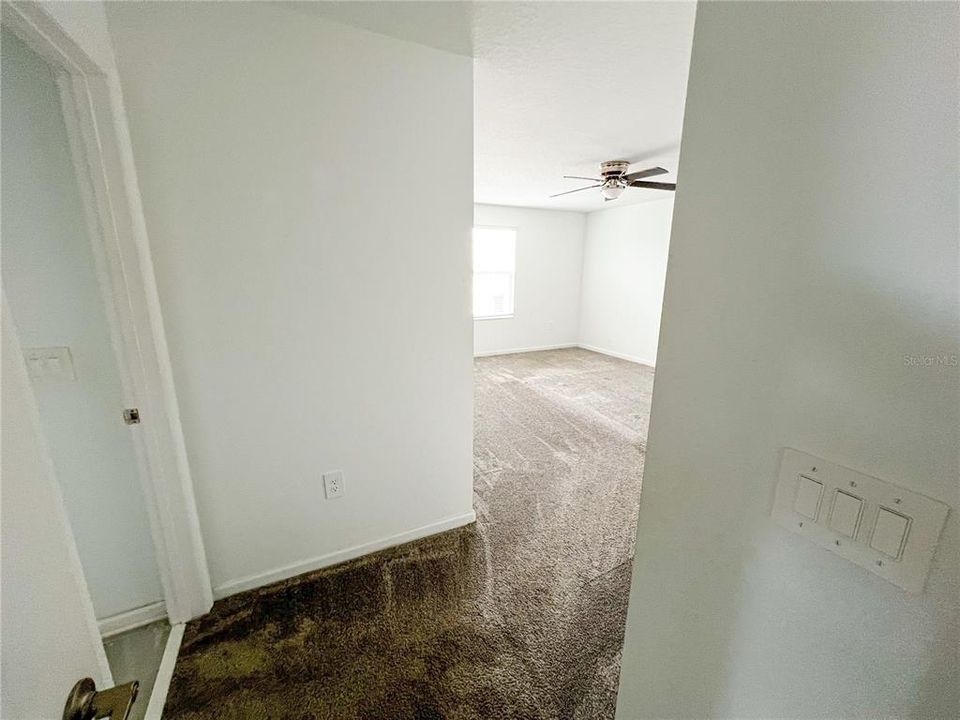 合同活跃: $329,900 (6 贝兹, 3 浴室, 2614 平方英尺)