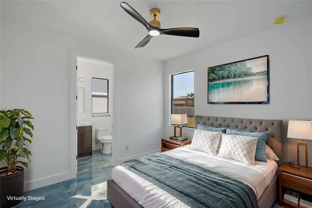 Под контрактом: $475,000 (4 спален, 3 ванн, 1898 Квадратных фут)